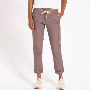 ✨NWOT✨ vuori - Ripstop Women’s Pants - Size M - Plum